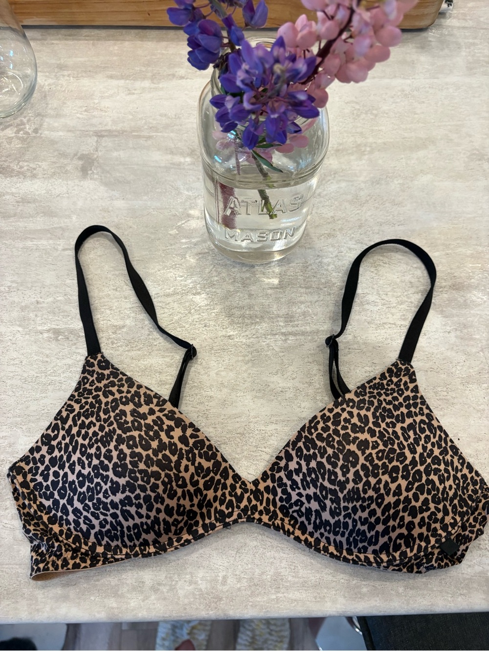 Victoria's Secret Leopard  Bra in Black and Tan - Picture 1 of 6